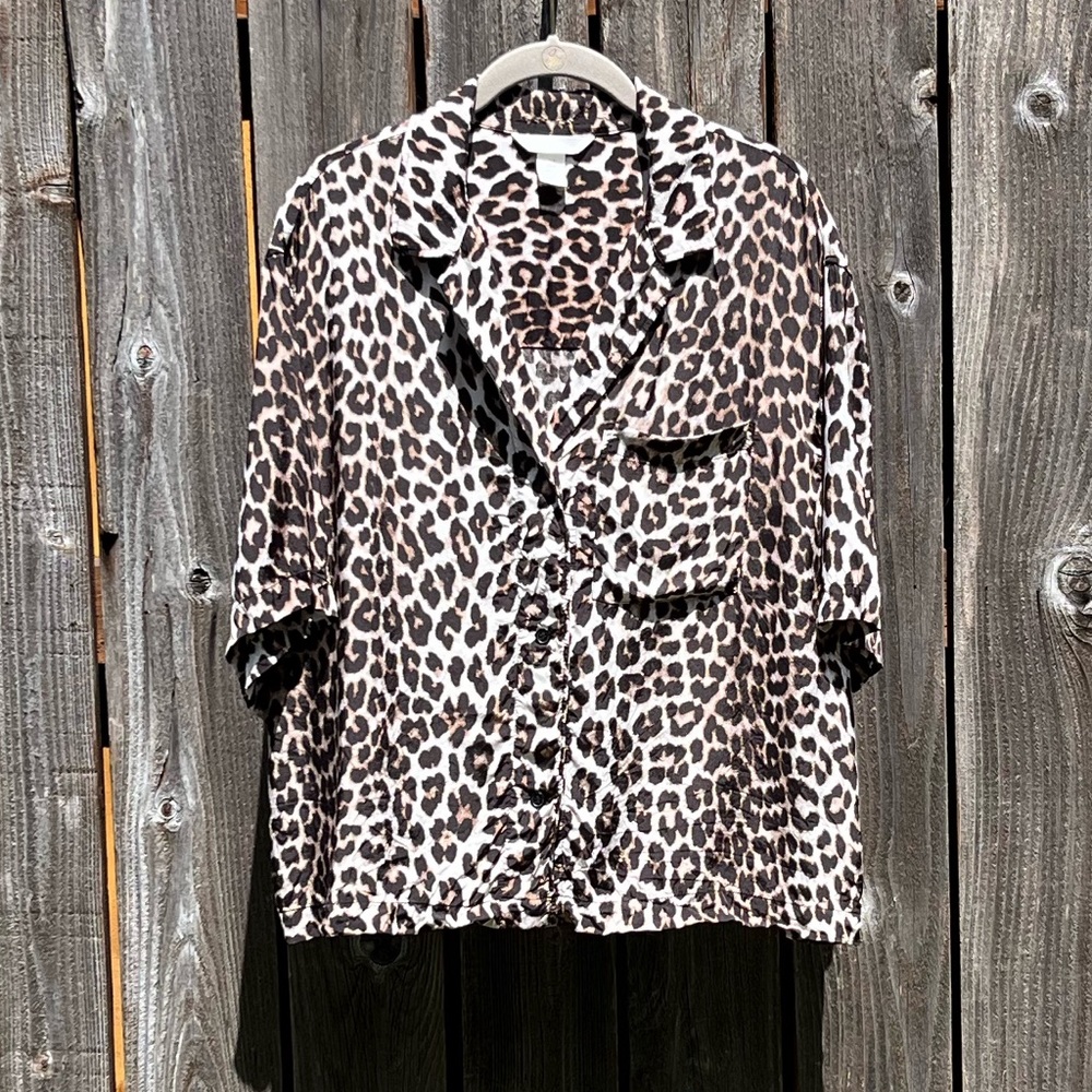 H&M Leopard Print Top Size Medium - image 2